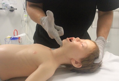 Resuscitation airway manoeuvre child 1